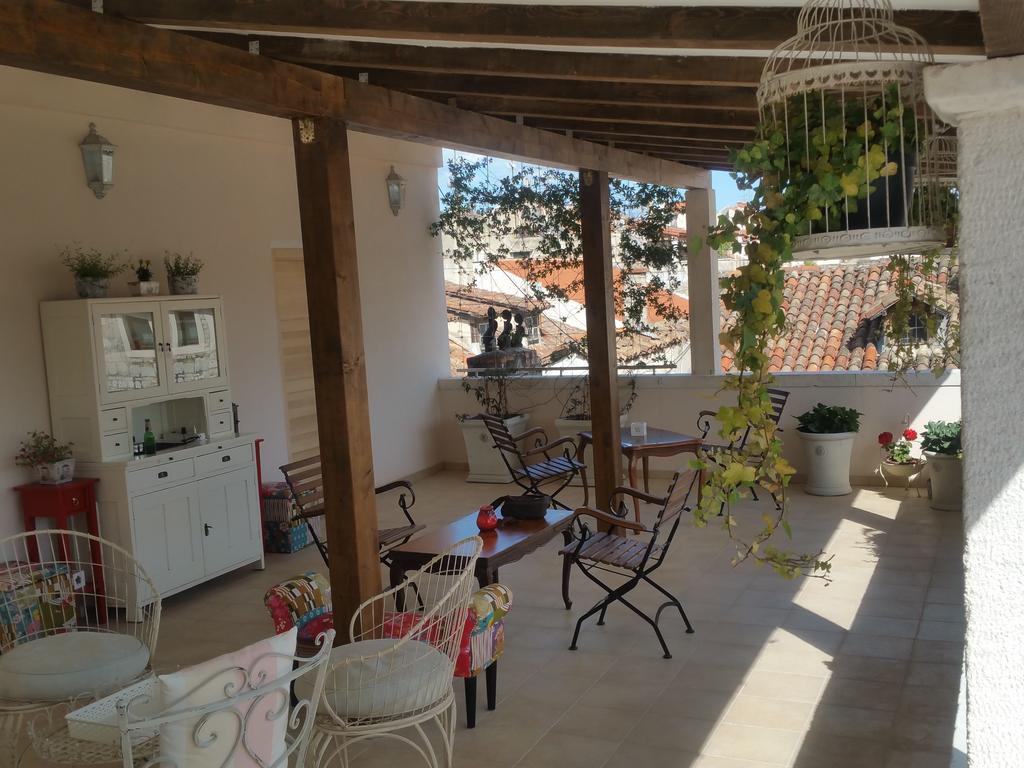 Banica Apartments & Rooms Split Bagian luar foto